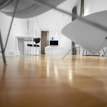 Hotel Blow Up Hall 5050 5*