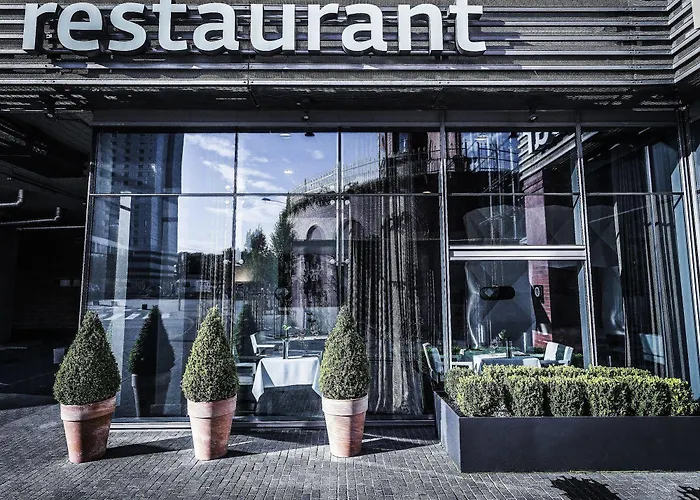 Hotel Blow Up Hall 5050 5*