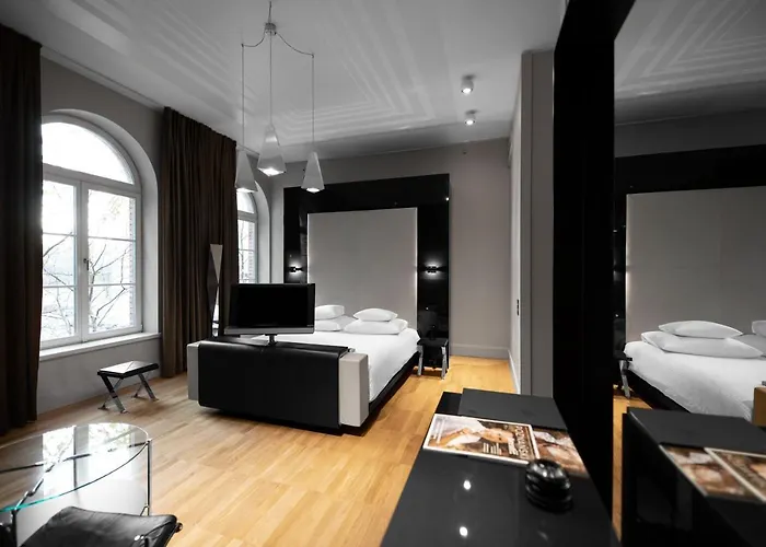 Hotel Blow Up Hall 5050 5*