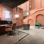 Blow Up Hall 5050 Hotel 5*