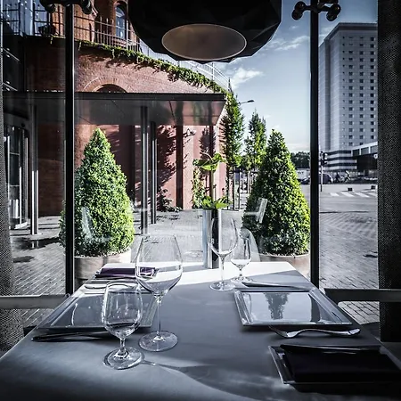 Hotel Blow Up Hall 5050 Poznaň