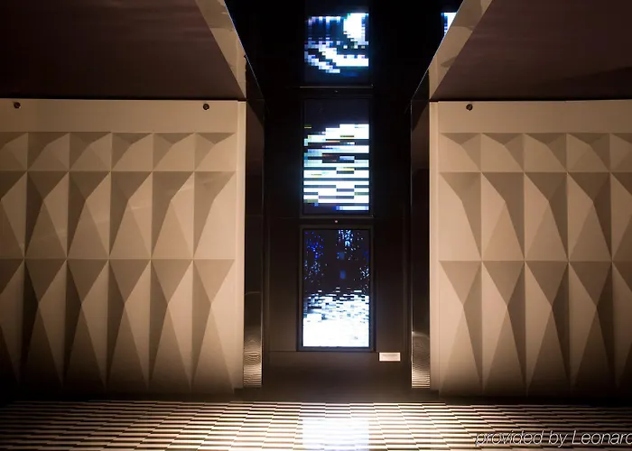 Отель Blow Up Hall 5050 5*