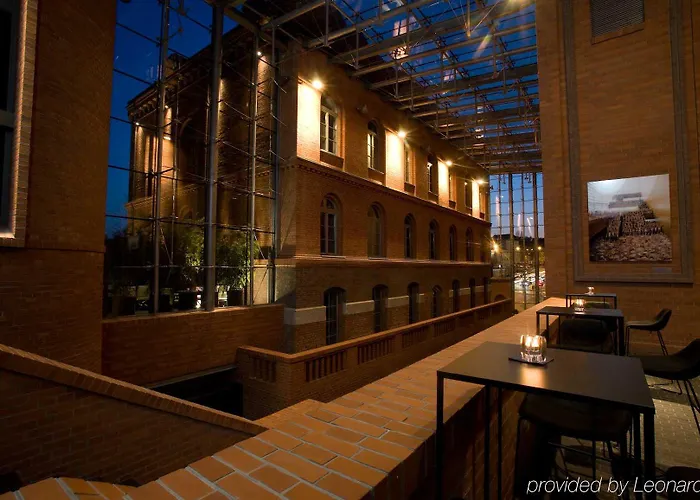 Blow Up Hall 5050 5* Poznań