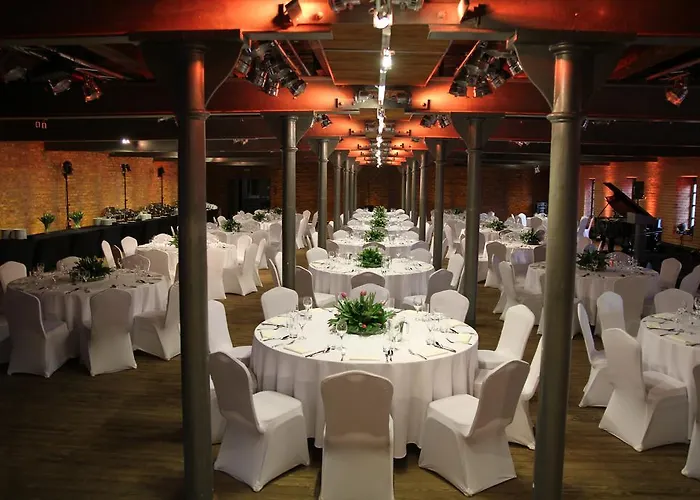 Отель Blow Up Hall 5050 5*