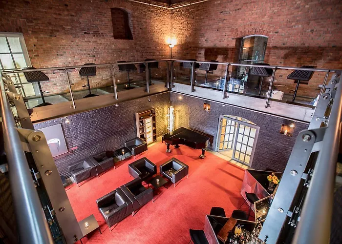 Blow Up Hall 5050 5* Poznań