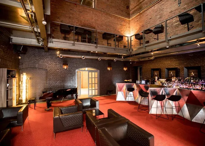 Отель Blow Up Hall 5050 5*